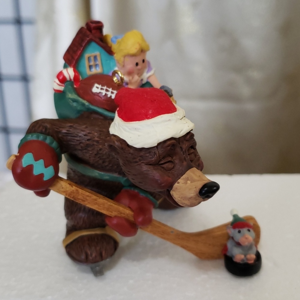 CHRISTMAS Hallmark Bear Hockey Player Vintage Ornament